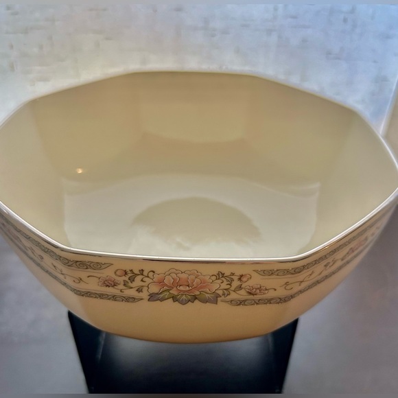 Lenox, “Charleston” pattern, octagon shaped, serving bowl. 7.75” - Picture 3 of 9